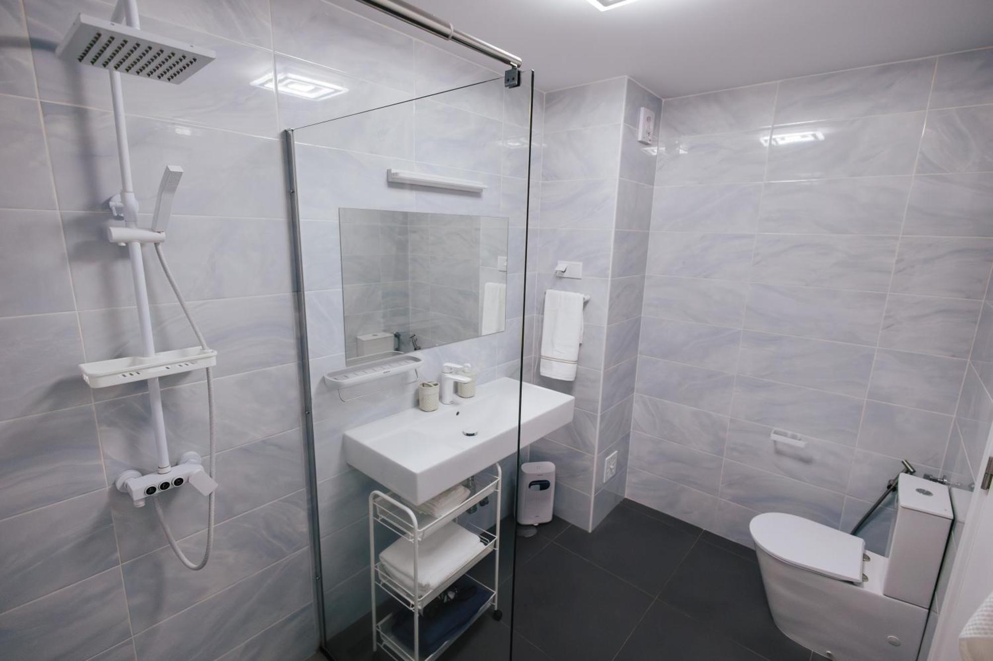 Cozy Seaside Studio Apartment C - Faraway اجوا المظهر الخارجي الصورة